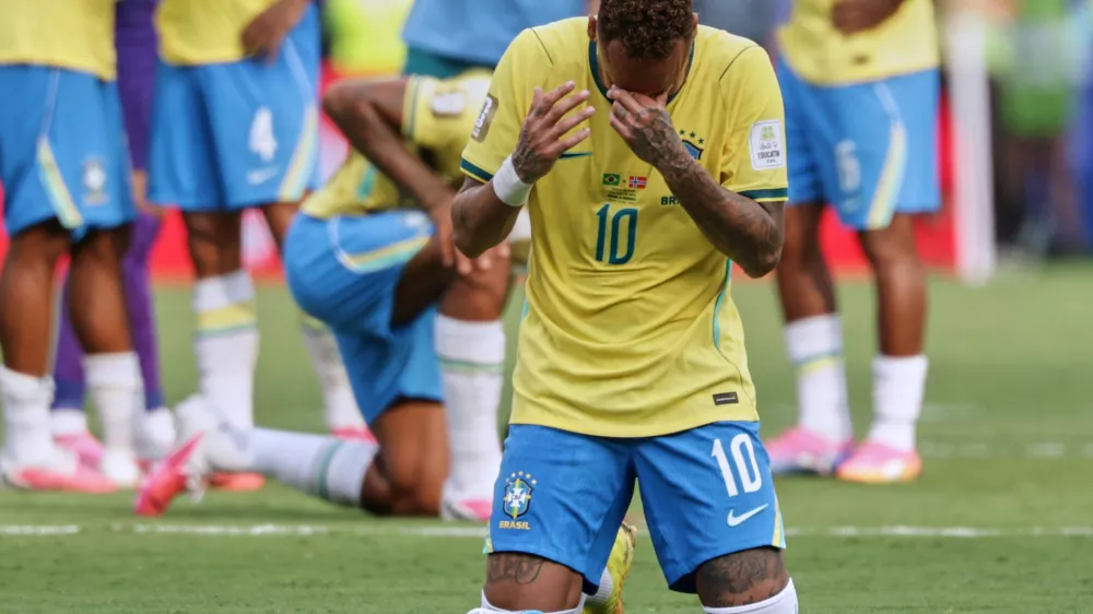 Brazil's Neymar (10) reacts at the end of the World Cup round of 16 soccer match between Brazil and Norway in East Rutherford, N.J., near New York, Sunday, July 5, 2026. (AP Photo/Adam Hunger)