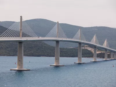 Hrvaska, Peljesac.Peljeski most.