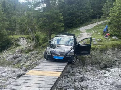 Nasedli avtomobil nesrečnega Poljaka. Foto: PGD Kr&uuml;n