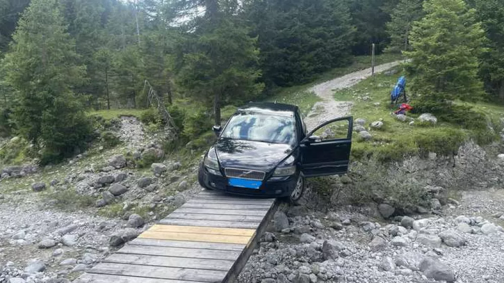 Nasedli avtomobil nesrečnega Poljaka. Foto: PGD Kr&uuml;n