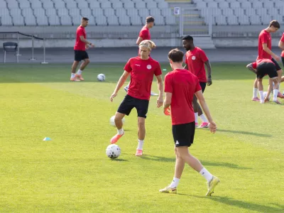 Maribor, Ljudski vrt.Novinarska konferenca NK Aluminij pred cetrtkovo tekmo proti FC Sheriff Tiraspol.