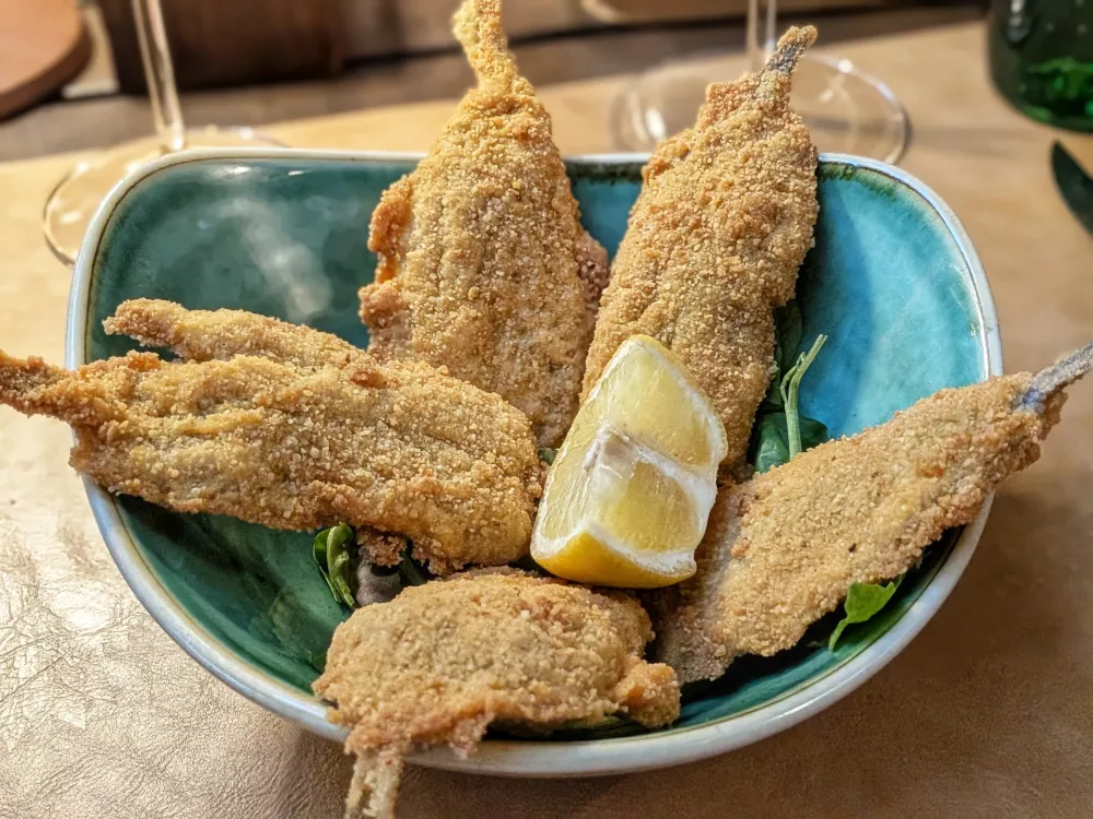 Ocvrte sardele, Osteria Antenati