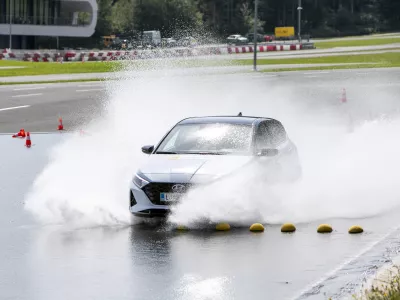 - 13.08.2021  AMZS Center varne vonje Vransko  praktični preizkus na poligonu v okviru nacionalne preventivne akcije Hitrost, //FOTO: Matja Rut