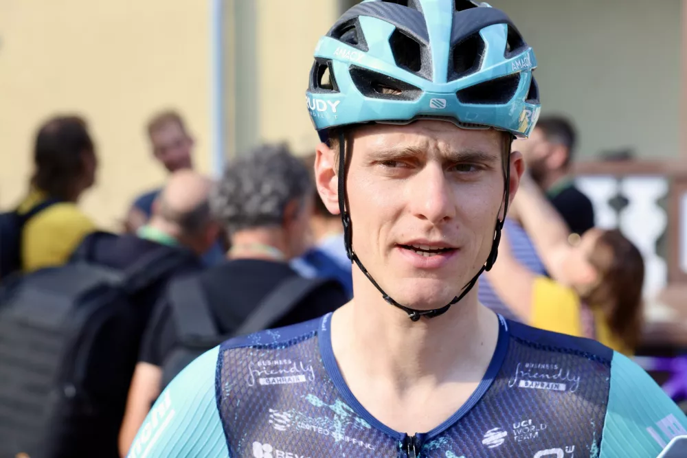 Komenda v rumenem, Pogačar navdu&scaron;en nad dogajanjem: "Bolj&scaron;e kot na Alpe d'Huez"