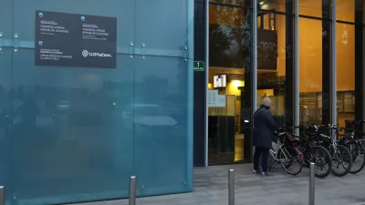 Padec po&scaron;iljk malih vrednosti: novi stro&scaron;ki že zmanj&scaron;ujejo naročila s Temuja in Sheina