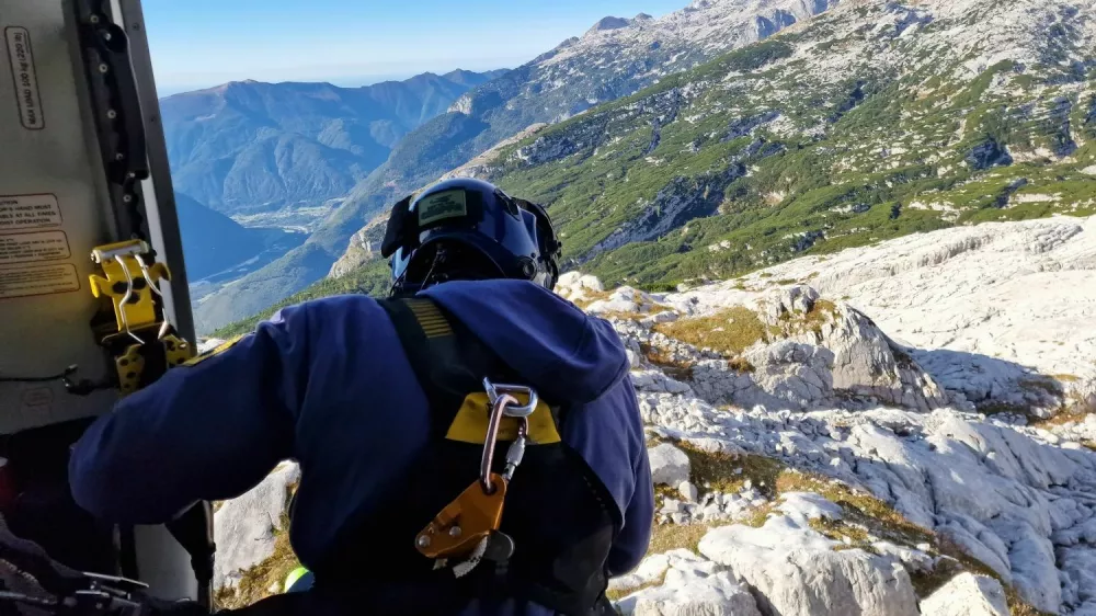 gorsko re&scaron;evanje s helikopterjem
