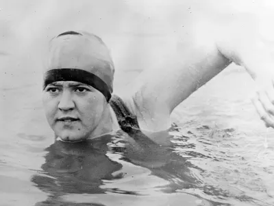  Ameri&scaron;ka plavalka Gertrude Ederle, hči nem&scaron;kega mesarja iz New Yorka, se je zapisala v zgodovino kot prva ženska, ki ji je uspelo preplavati nevarni Rokavski preliv. Foto: profimedia