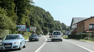 - 13.09.2017 - Dolenjska cesta - gradnja &scaron;tiripasovnice - ureditev &scaron;tiripasovnega prometa od &Scaron;kofljice skozi Lavrico do križi&scaron;ča na Rudniku v Ljubljani - //FOTO: Luka Cjuha.