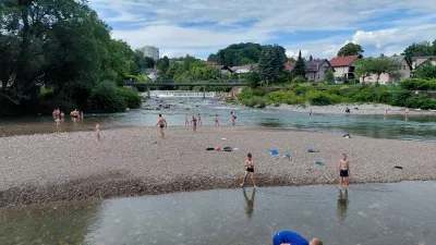 Zadnji most po veliki ujmi gre v gradnjo, načrtujejo tudi novo kopali&scaron;če