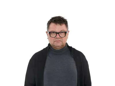 Miha &Scaron;tamcarZA ONLINE - Redakcija Dnevnik 2024 - portreti za komentarje in kolumne - kolumnisti - komentatorji &ndash; novinarji - portret //FOTO: Luka Cjuha / Foto: Luka Cjuha