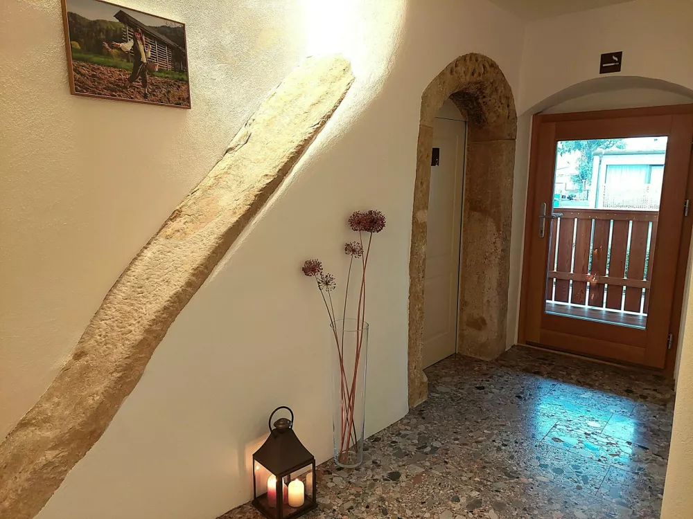 Žebljarjeva hi&scaron;a v &Scaron;kofji Loki, kulturni spomenik, dana&scaron;nji Impressio hotel / Foto: Arhiv Impressio Hotela