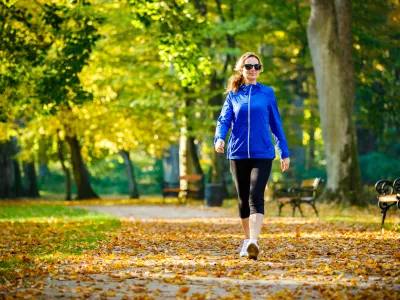 V parku se je sicer prijetno sprehajati, toda lahko bi storili &scaron;e kaj več. / Foto: Istock