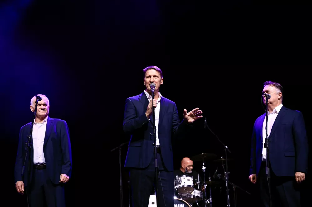 Tomislav Bralić in klapa Intrade / Foto: Arhiv