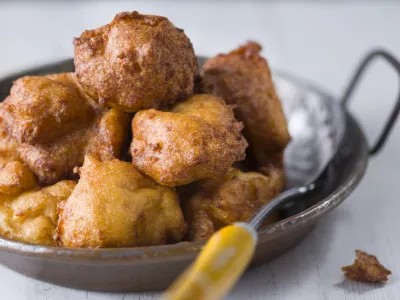 close up of french fried potato puffs / Foto: Zkruger