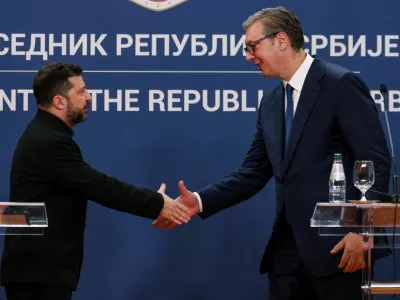 Rokovanje ranjenih predsednikov koristi obema