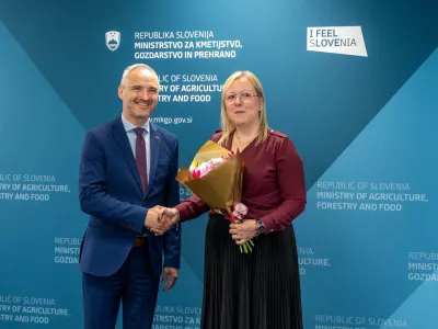 Je minister Janez Cigler Kralj le moralni razsodnik ali tudi moralni gre&scaron;nik?