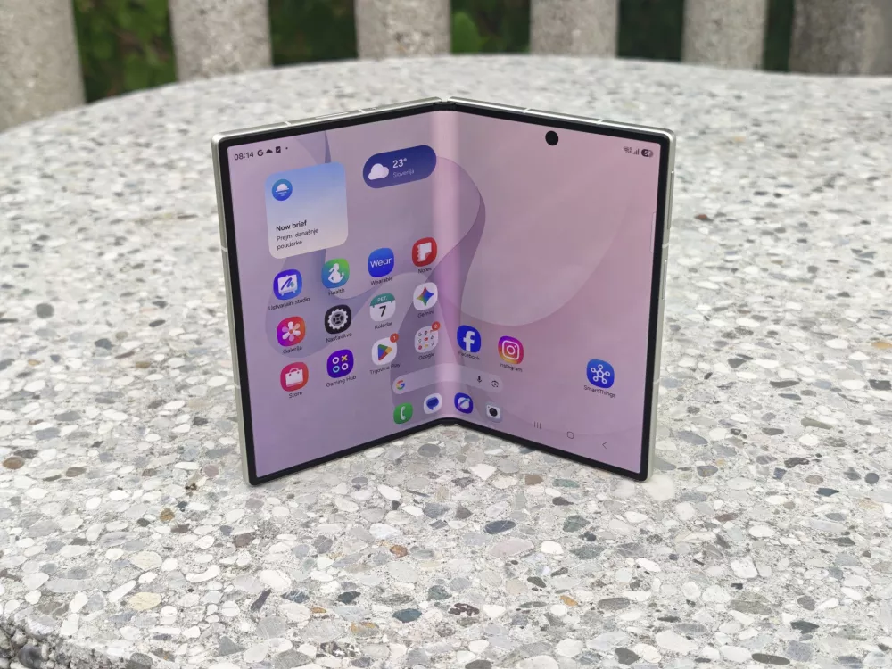 Samsung galaxy fold 8