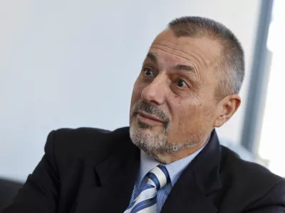 prof. dr. Peter Jambrek, pravnik, politik in sociolog, dekan Evropske pravne fakultete v Novi Gorici//FOTO: Luka CjuhaOPOMBA: ZA OBJAVO V PRILOGI &ndash; DNEVNIKOV OBJEKTIV - INTERVJU 2012