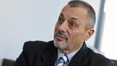prof. dr. Peter Jambrek, pravnik, politik in sociolog, dekan Evropske pravne fakultete v Novi Gorici//FOTO: Luka CjuhaOPOMBA: ZA OBJAVO V PRILOGI &ndash; DNEVNIKOV OBJEKTIV - INTERVJU 2012