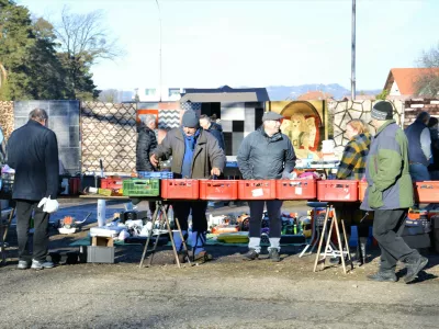 Kramarski oz. bolj&scaron;ji sejem Maribor, pri nekdanjem TAM-u.