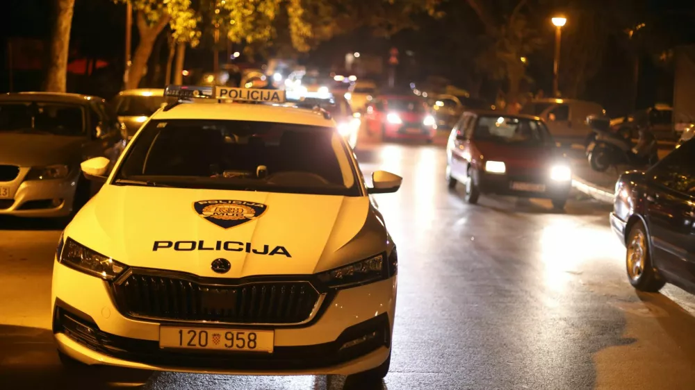 hrva&scaron;ki policijski avto v Splitu