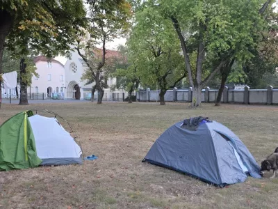 Divje kampiranje