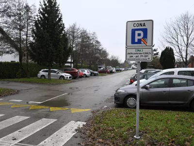 03.12.2025 Pregljeva ulica, plačljivo parkiri&scaron;če, RudnikFoto: Nik Erik Neubauer