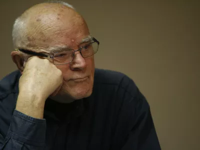 gledali&scaron;ki režiser Mile Korun - novinarska konferenca pred krstno uprizoritvijo igre Iva Prijatelja Totenbirt v režiji Mileta Koruna;/FOTO: Matej Pov&scaron;e