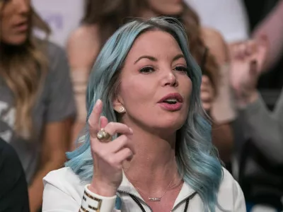 August 17, 2026, Los Angeles, California, USA: Jeanie Buss is set to challenge her siblings' decision to sell their minority stake in the Los Angeles Lakers. FILE PHOTO: Owner, Jeanie Buss of the Los Angeles Lakers with blue hair attends their NBA game with the Denver Nuggets on Thursday October 25, 2018 at the Staples Center in Los Angeles, California. JAVIER ROJAS/PI (Credit Image: &copy; PI via ZUMA Press Wire)