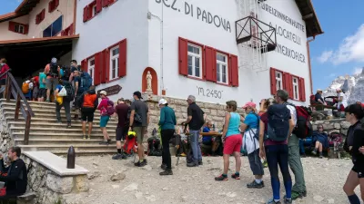 Dolomiti, Tre Cime, gneča. Foto: Profimedia