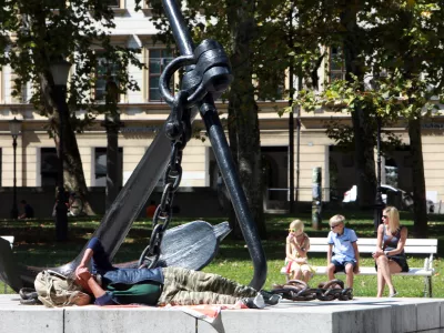&raquo;Drogirajo se pred očmi vseh&laquo;: Smrad, uriniranje in prepovedane substance v sredi&scaron;ču Ljubljane