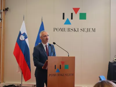 Gornja Radgona, Pomurski sejem.Minister za kmetijstvo Janez Cigler Kralj na razpravi o poti do pravicne prehranske verige.