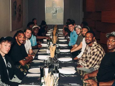 Ekipa na večerji v ljubljasnki restavraciji Cubo. Foto: Lakers