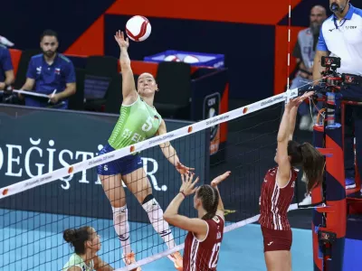 Lorena Lorber Fijok.Slovenska zenska odbojkarska reprezentanca