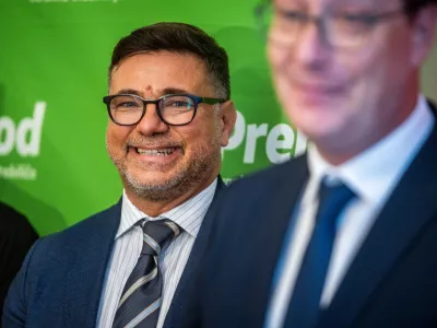 Ljubljana, sedez stranke Prerod.Novinarska konferenca s predstavitvijo kandidata stranke Prerod za zupana Mestne obcine Ljubljana Gregorja Novaka.