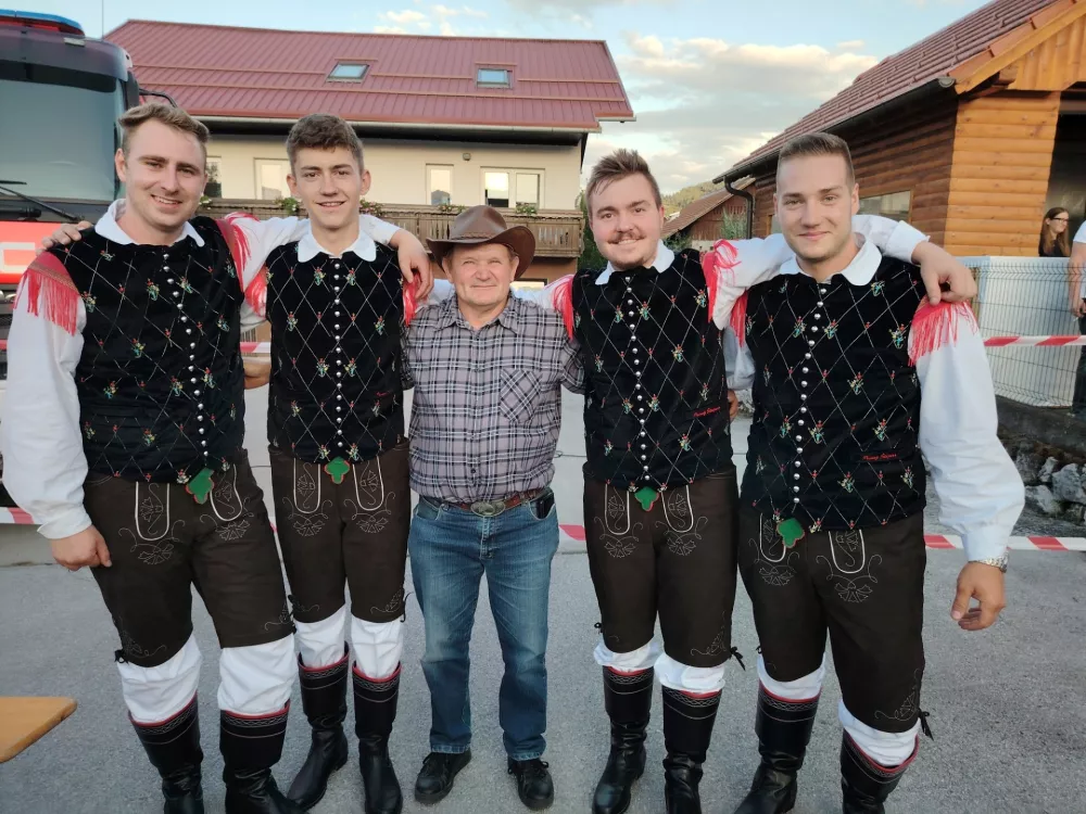 Vrtčevske kuharice premagale konkurenco in skuhale najbolj&scaron;o govejo juho