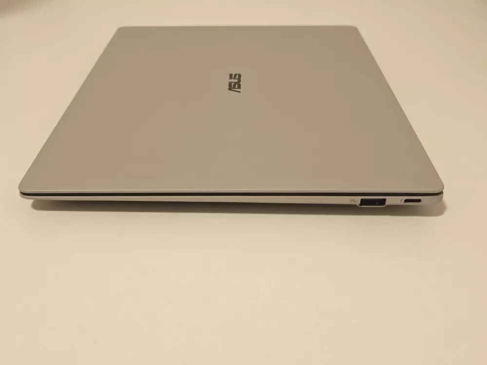 Asus expertbook ultra