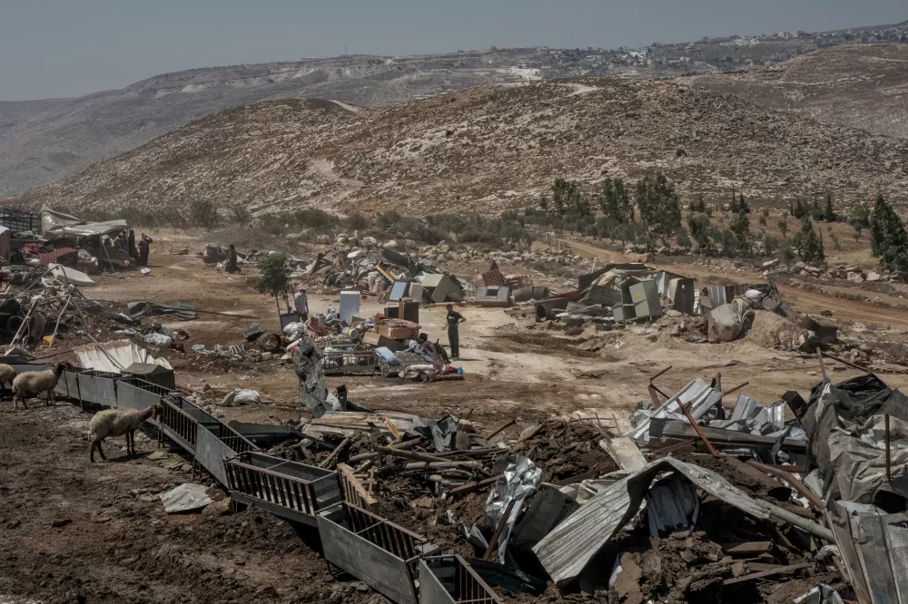 Projekt New York Timesa Land Grab: Israel's Escalating Campaign for Control of the West Bank je prejel nagrado Visa d'or Franceinfo za najbolj&scaron;o digitalno novinarsko zgodbo. Preiskovalna reportaža s fotografijami, podatki in interaktivnimi zemljevidi razkriva &scaron;irjenje naselbin na Zahodnem bregu ter nasilje izraelskih naseljencev, ki jih podpirata izraelska vojska in vlada. F Daniel Berehulak/The New York Times / Foto: Daniel Berehulak/the New York Ti