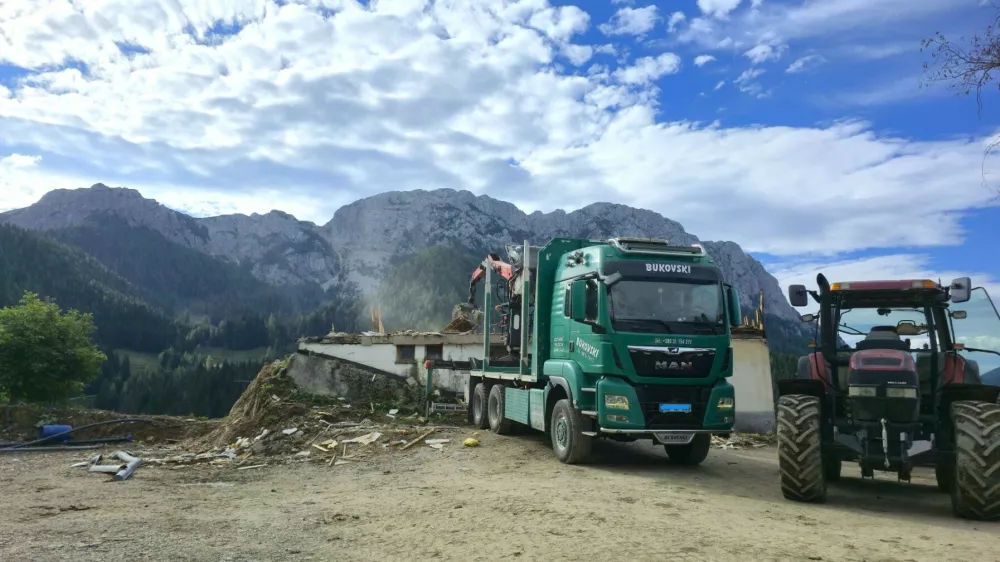 Iskrica, kmetija Bukovnik, požar, Solčavsko. Foto: Vlado O&scaron;ep / Foto: Vlado O&scaron;ep