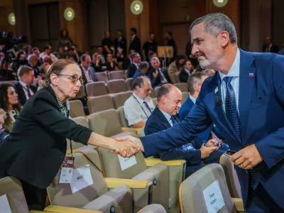 Bled, Festivalna dvorana.Blejski strateski forum 2026.Panel zunanjih ministrov z naslovom Geopoliticni pretresi: Srednja in jugovzhodna Evropa v svetu koridorjev, varnosti in siritve.Izraelska veleposlanica veleposlanica Ruth Cohen-Dar in minister za zunanje in evropske zadeve Tone Kajzer.