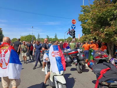 Od Mladića se je poslovilo na tisoče ljudi. Foto: Miha K. Turk
