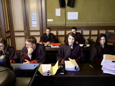 Drage ure in kupi gotovine: Na&scaron;li za 1,5 milijona evrov sumljivega premoženja