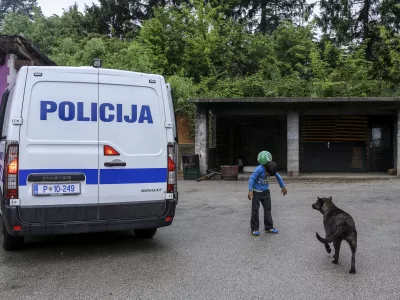 ?- 12.05.2016 - Žabjak pri Novem Mestu - največje romsko naselje v Sloveniji v katerem živi okoli 650 Romov - romi    //FOTO: Jaka Gasar