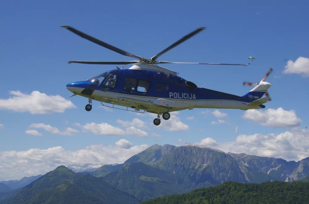 Policijski helikopter