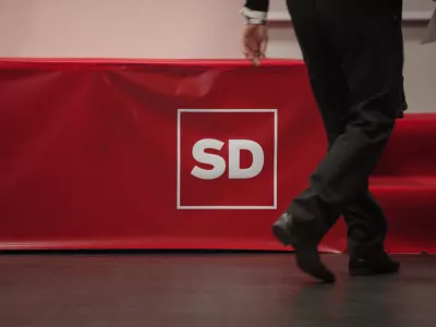 simbolična fotografija, politika,  - 10.01.2015 - 10. volilni Kongres SD - Socialni Demokrati, na katerem so volili individualne funkcije in organe SD  //FOTO: Luka Cjuha.