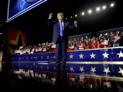 U.S. President Donald Trump gestures before leaving the Republican National Midterm Convention in Dallas, Texas, U.S., September 9, 2026. REUTERS/Evan Vucci