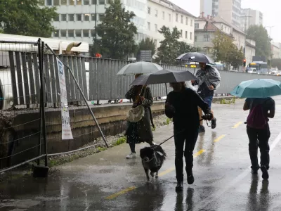 10.9.2025 - Podvoz Dunajska cesta - gradbi&scaron;če - črpanje vode VO KA - dež deževjeFoto: Luka Cjuha