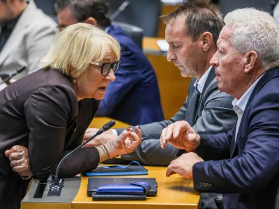 Ljubljana, DZ.Izredna seja DZ, na kateri so obravnavali predlog novele zakona o trosarinah in predlog zakona o zasciti prehranske in prometne oskrbe pred draginjo goriv.