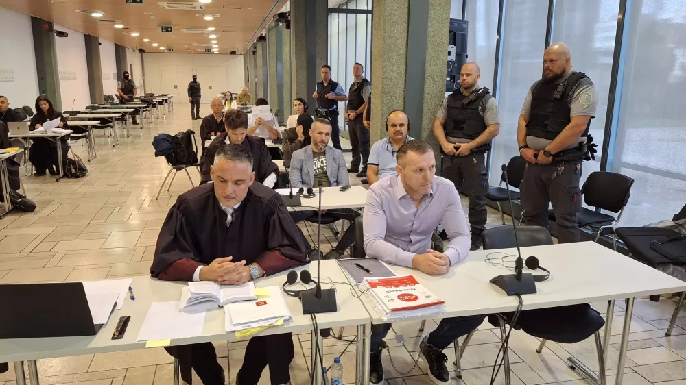 Milo&scaron; Zarić Dino Muzaferović Rroland Cretu
