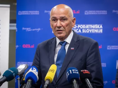 Ljubljana, Hotel Mons.Forum obrti in podjetnistva v organizaciji Obrtno-podjetniske zbornice Slovenije, na katerem so vladi predstavili kljucne zahteve, povezane v strategijo razvoja malega gospodarstva 2026-2030.Predsednik vlade Janez Jansa.